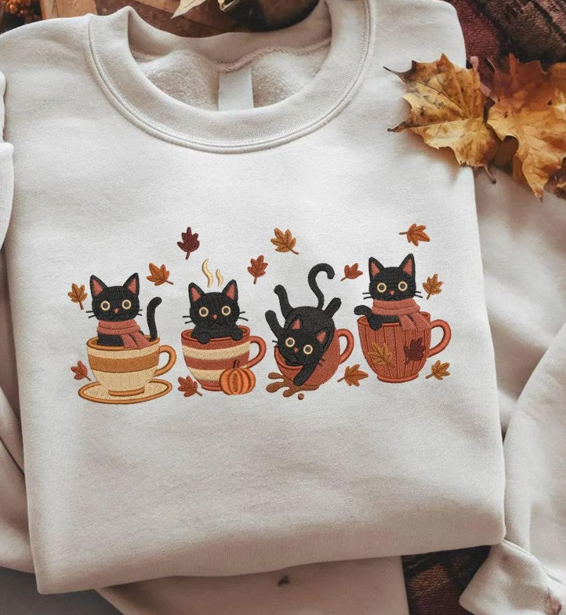 Sarah - Handgefertigter Damen Pullover mit Katzen-in-Tassen-Motiv